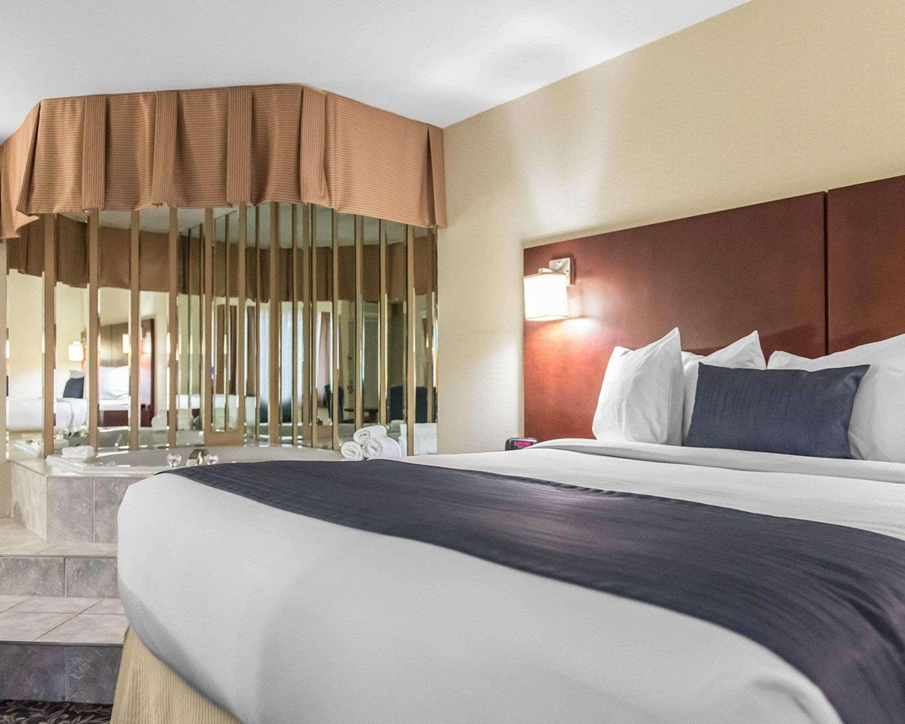 Quality Inn Mont-Laurier Ngoại thất bức ảnh