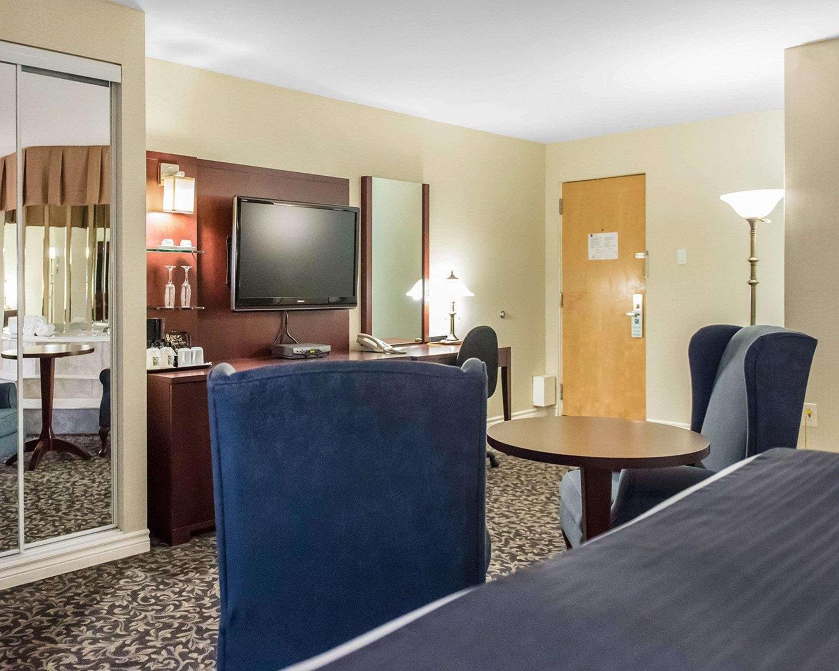 Quality Inn Mont-Laurier Ngoại thất bức ảnh
