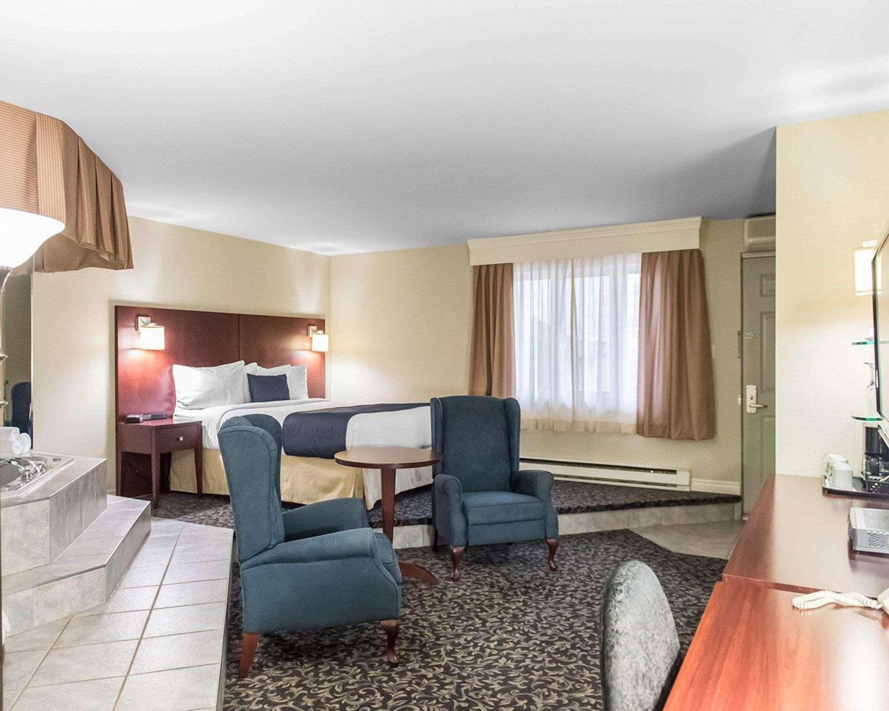 Quality Inn Mont-Laurier Ngoại thất bức ảnh