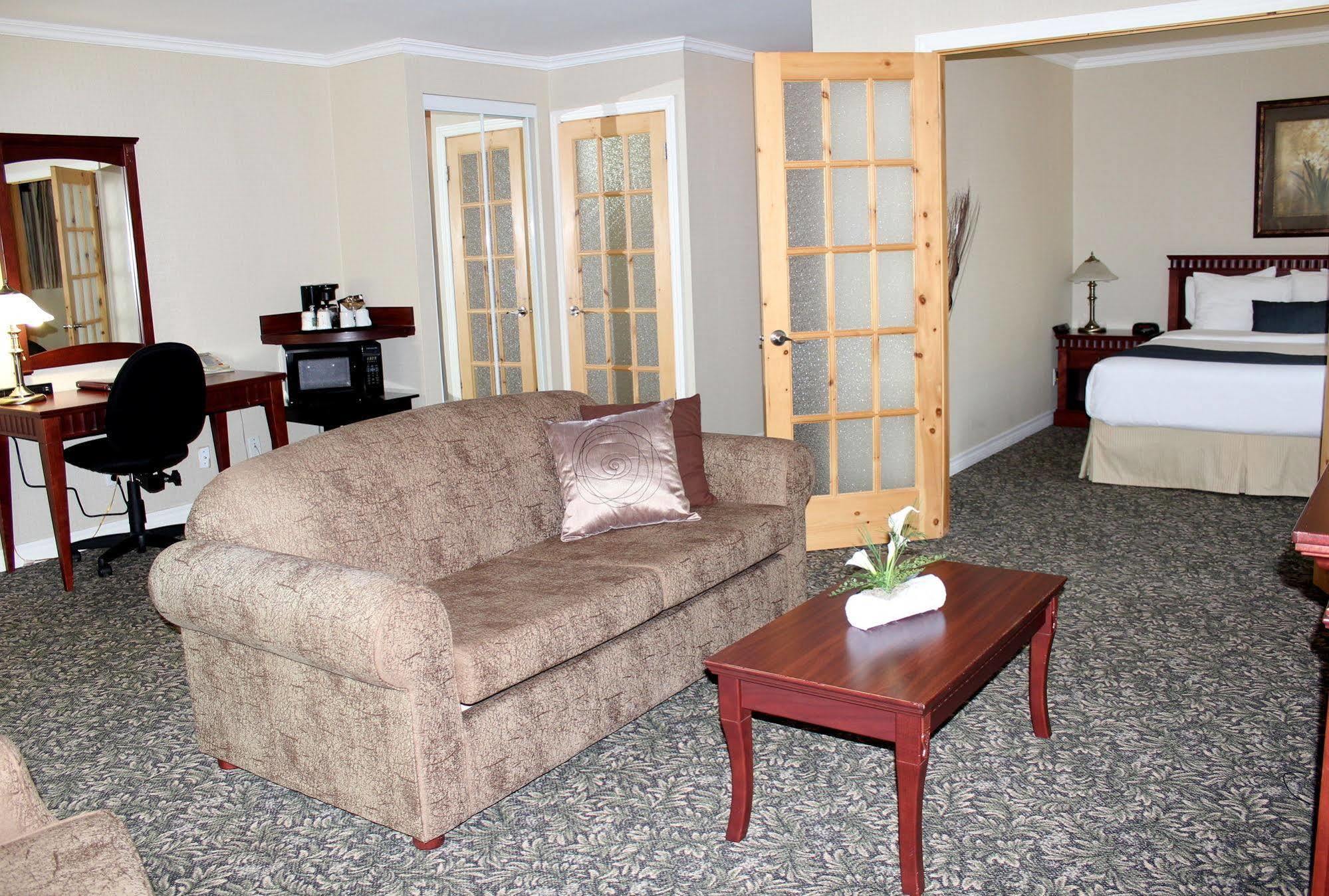 Quality Inn Mont-Laurier Ngoại thất bức ảnh