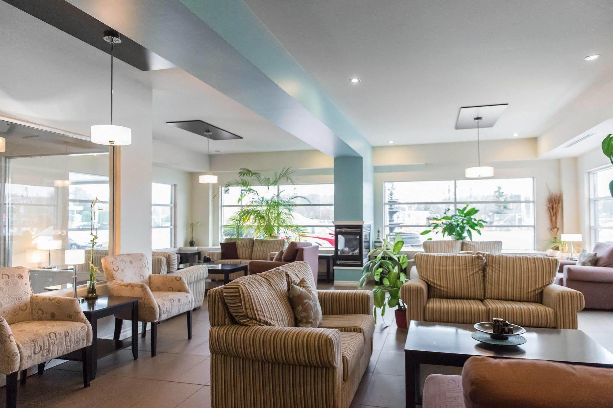 Quality Inn Mont-Laurier Ngoại thất bức ảnh