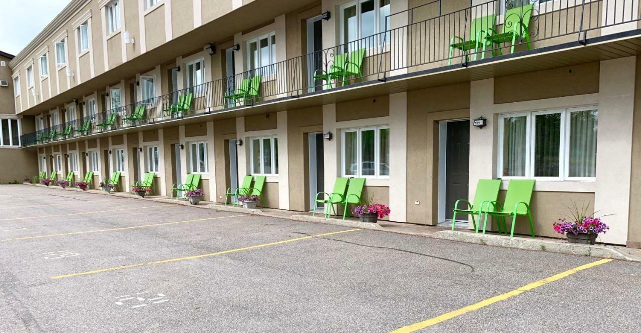 Quality Inn Mont-Laurier Ngoại thất bức ảnh